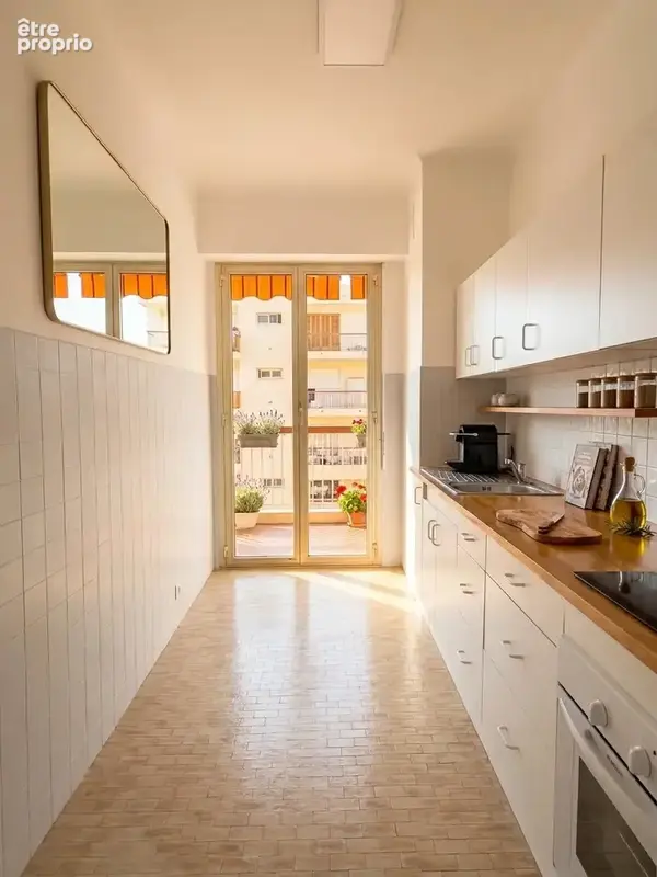 NICE LE RAY   Beau T2  avec piscine, tennis, grand balcon, cave et garage - photo 5