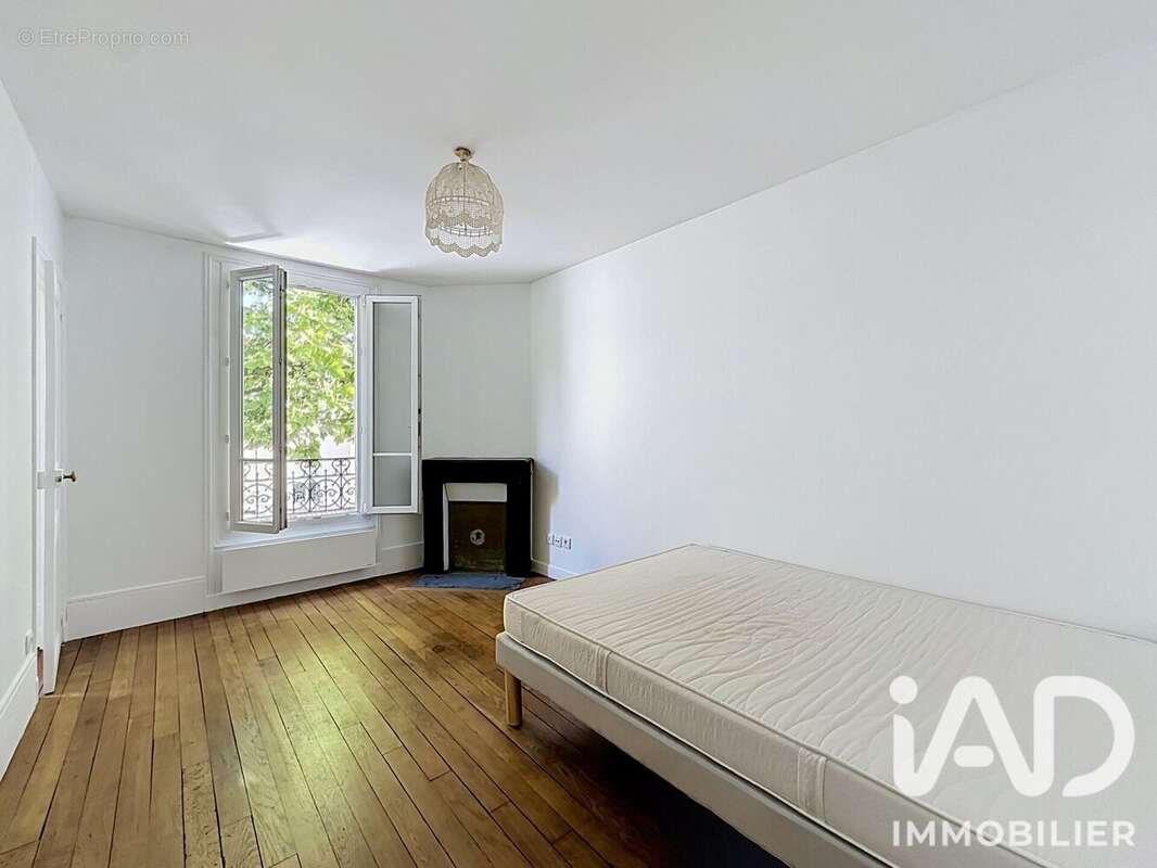 Photo 2 - Appartement à COURBEVOIE