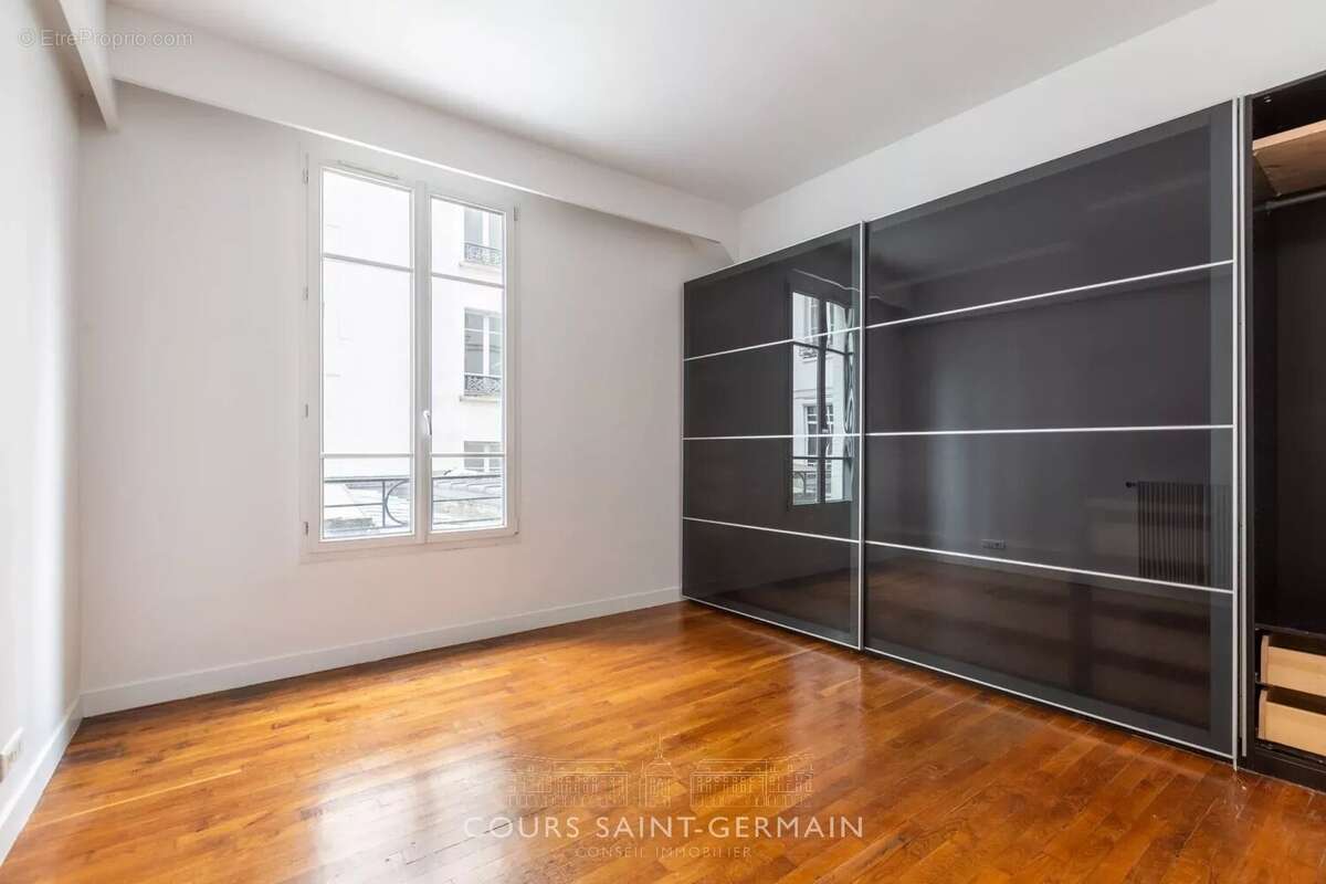Appartement à PARIS-10E