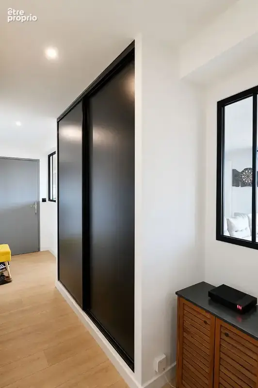 Bel appartement rénové de 82 m² avec terrasse, parking et vue dégagée - photo 14