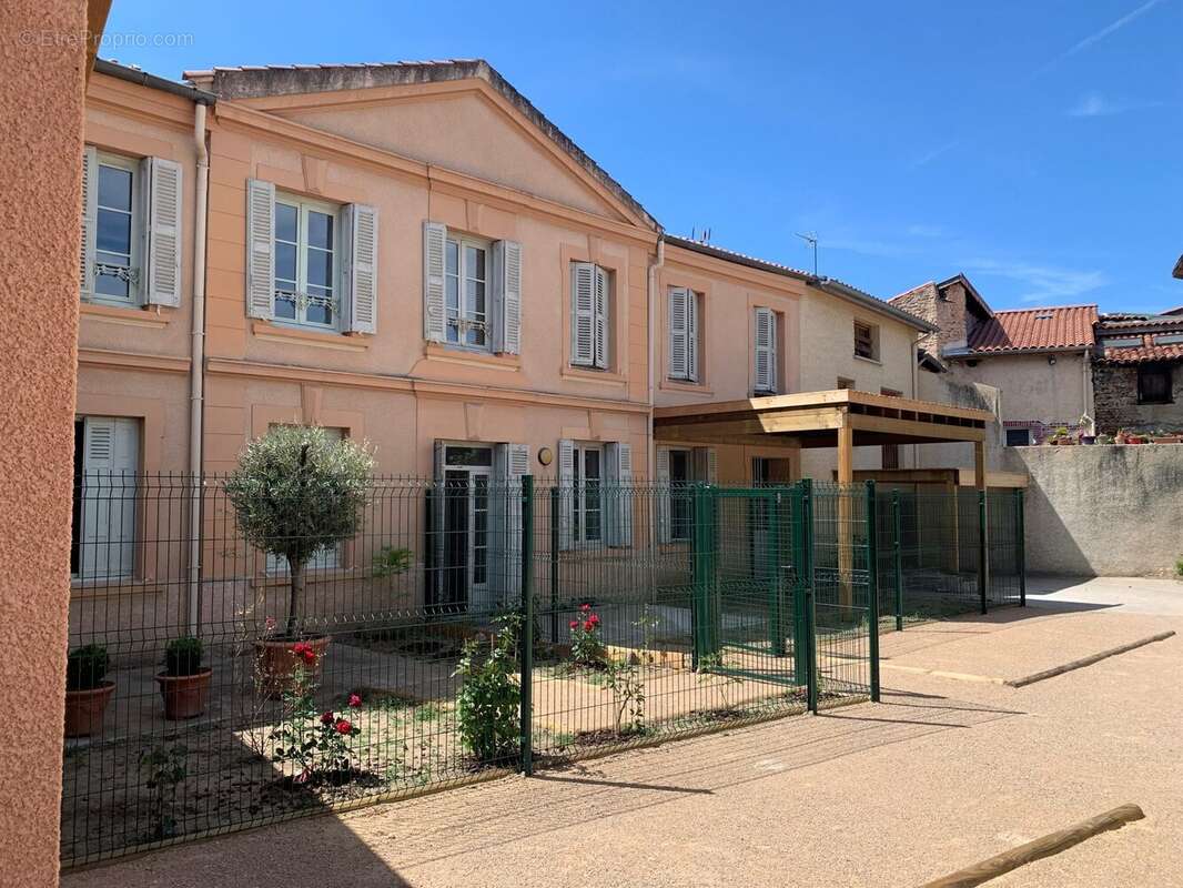 Appartement 75 m² à Saint-Just-Saint-Rambert  - photo 6