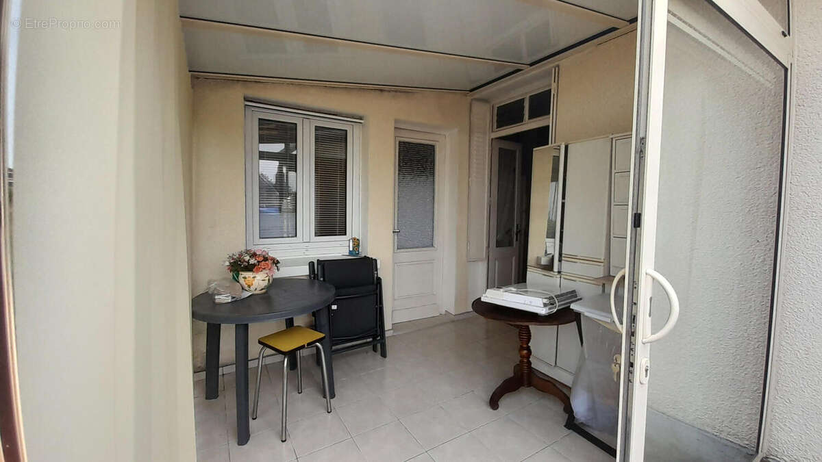 Le balcon - Maison à SAINT-PRIEST-LES-FOUGERES