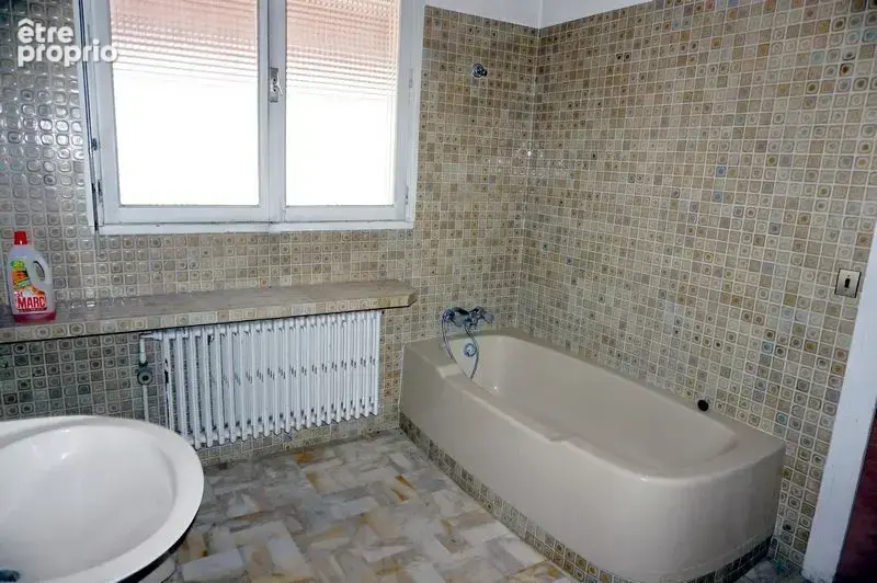 Digoin, Local commercial et appartements - photo 12