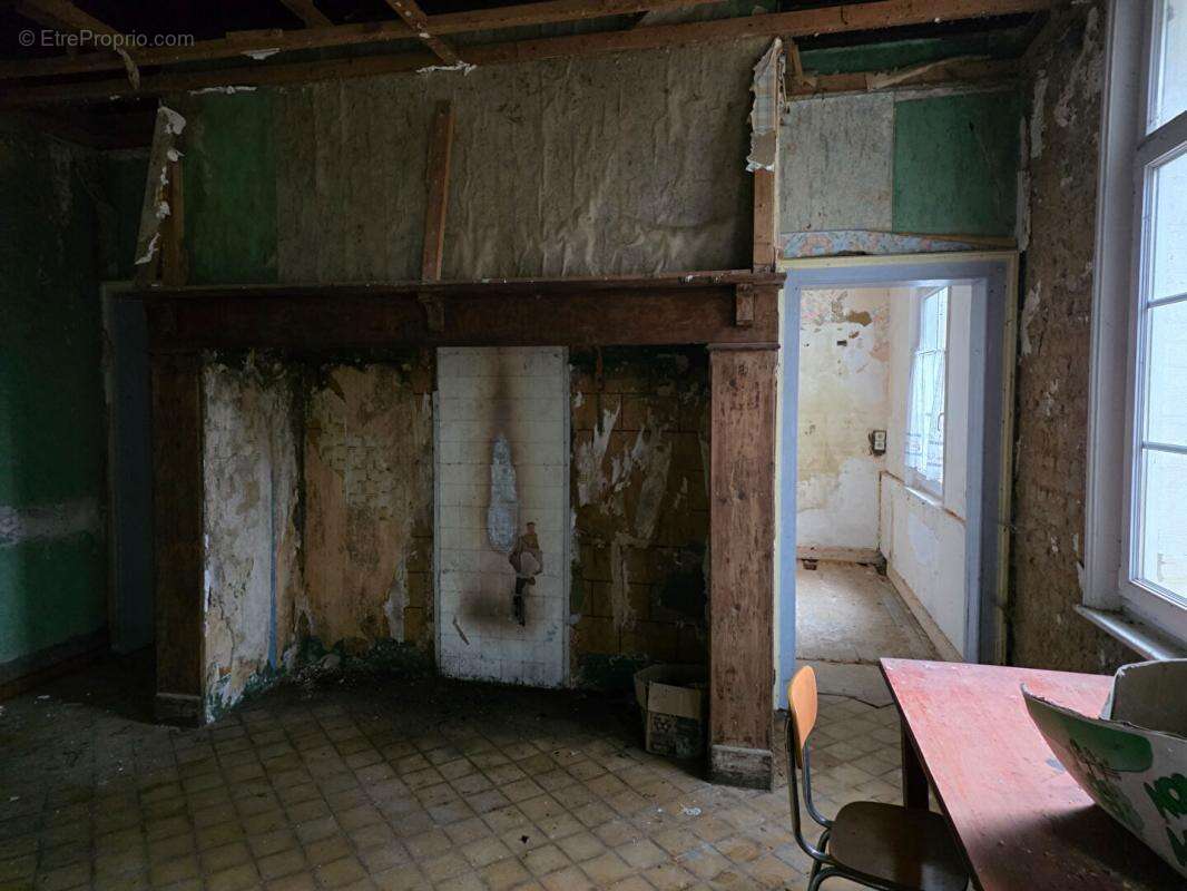 Maison à LONGVILLIERS
