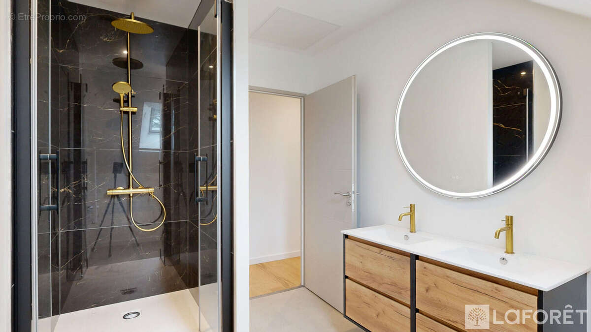 Appartement à MOULINS