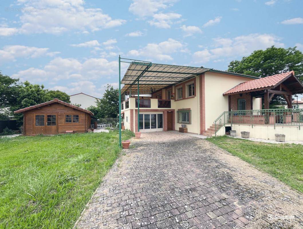 Maison à BRUGUIERES