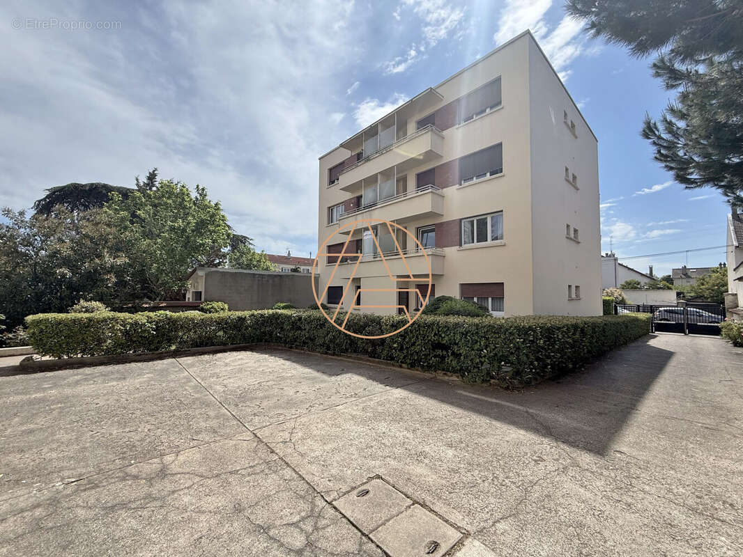 Appartement à SAINT-MAUR-DES-FOSSES