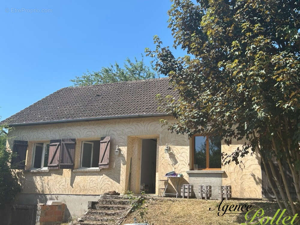 Maison à LA CHAPELLE-D&#039;ANGILLON