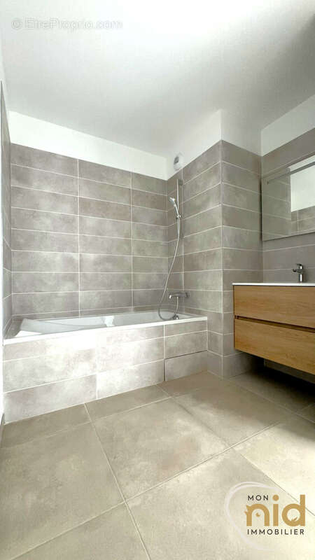 Appartement à MEYLAN