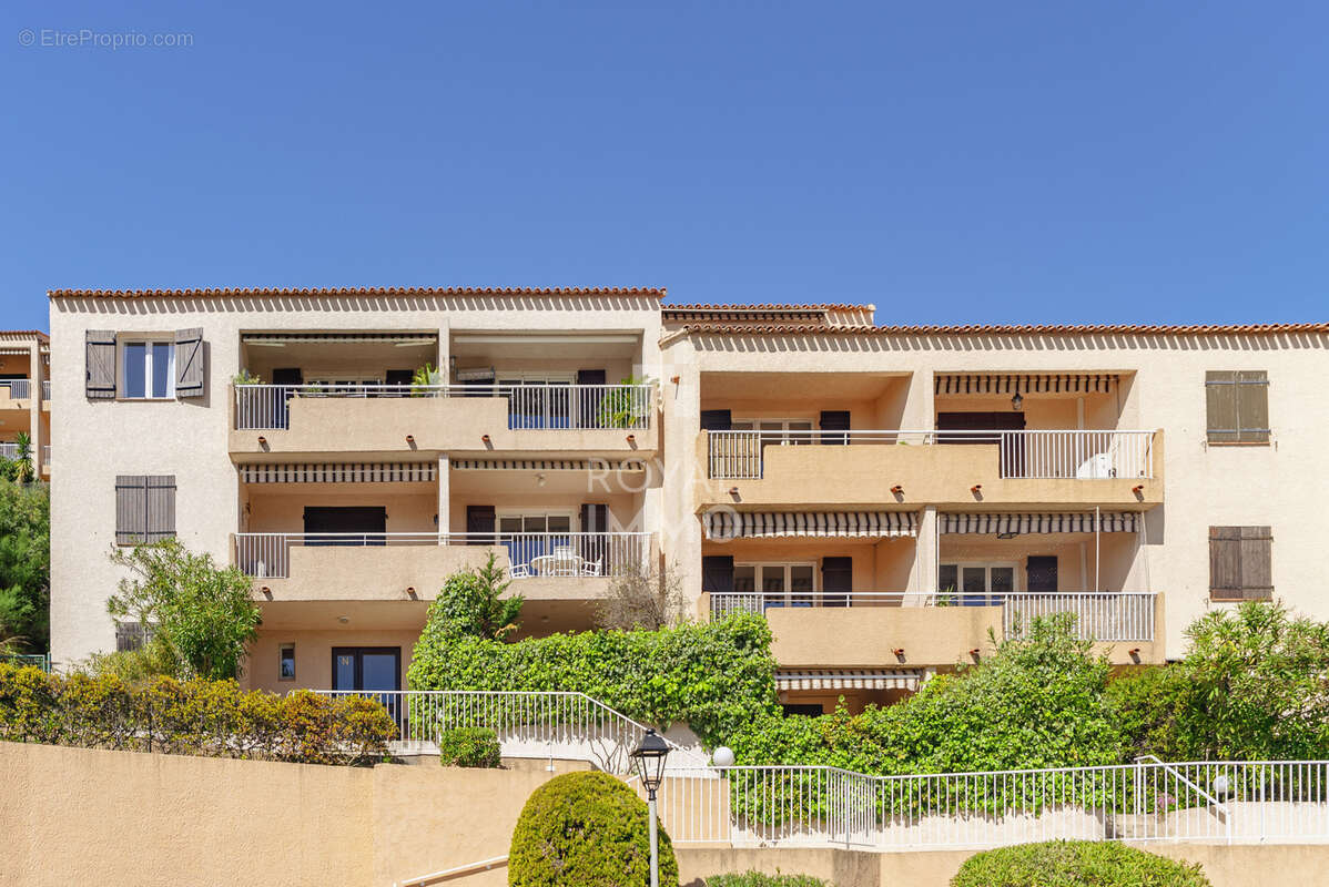 Appartement à CARQUEIRANNE
