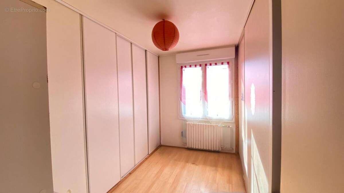 Maison à SAINT-JEAN-BREVELAY