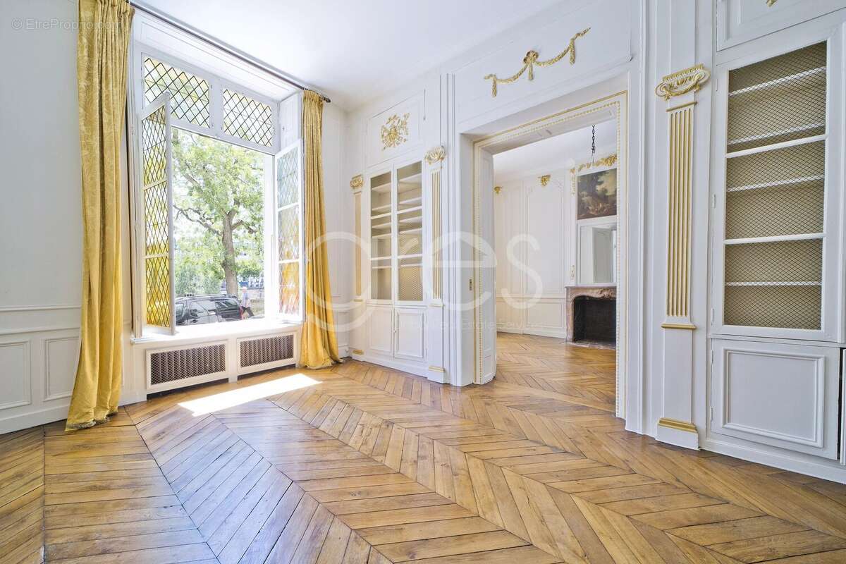 Appartement à PARIS-4E