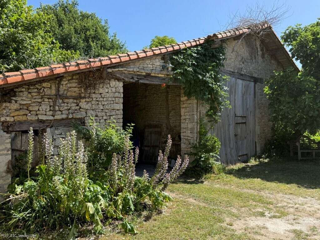 Maison à CHAMPAGNE-MOUTON