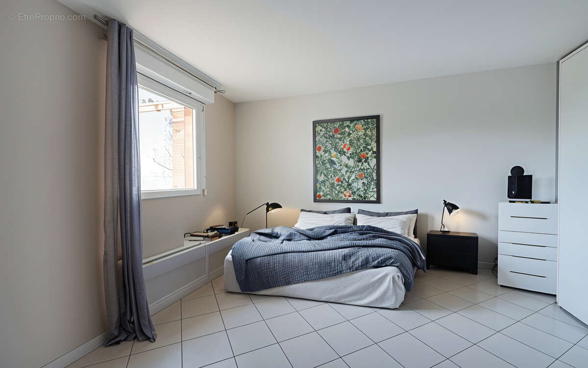 À vendre - Appartement 3 pièces avec terrasses, vue et parking, secteur saint mitre - photo 6