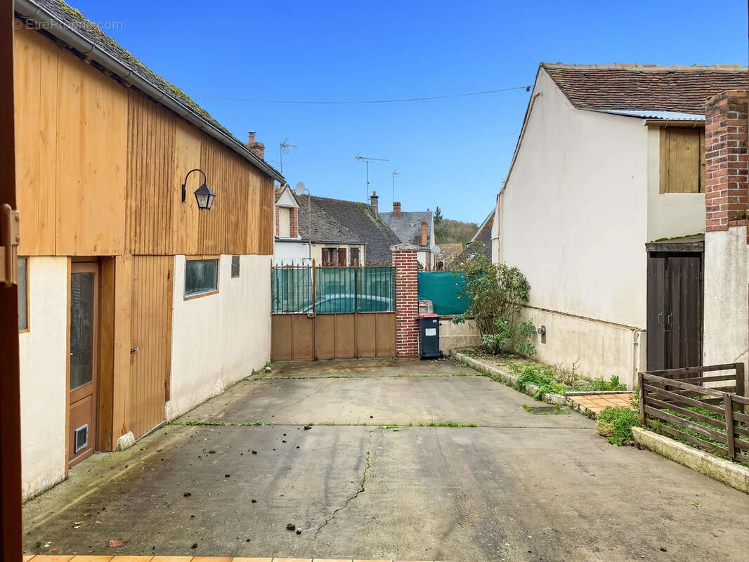 Maison 74 m² à Courtenay  - photo 3