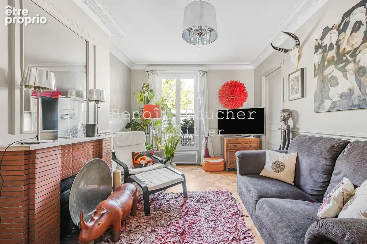 Paris 10ème, appartement trois pièces deux chambres en parfait état 64m2 - photo 2