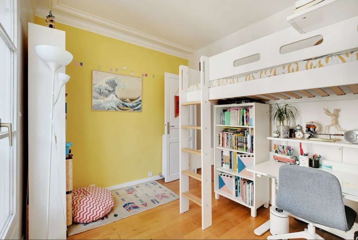 Appartement à PARIS-2E