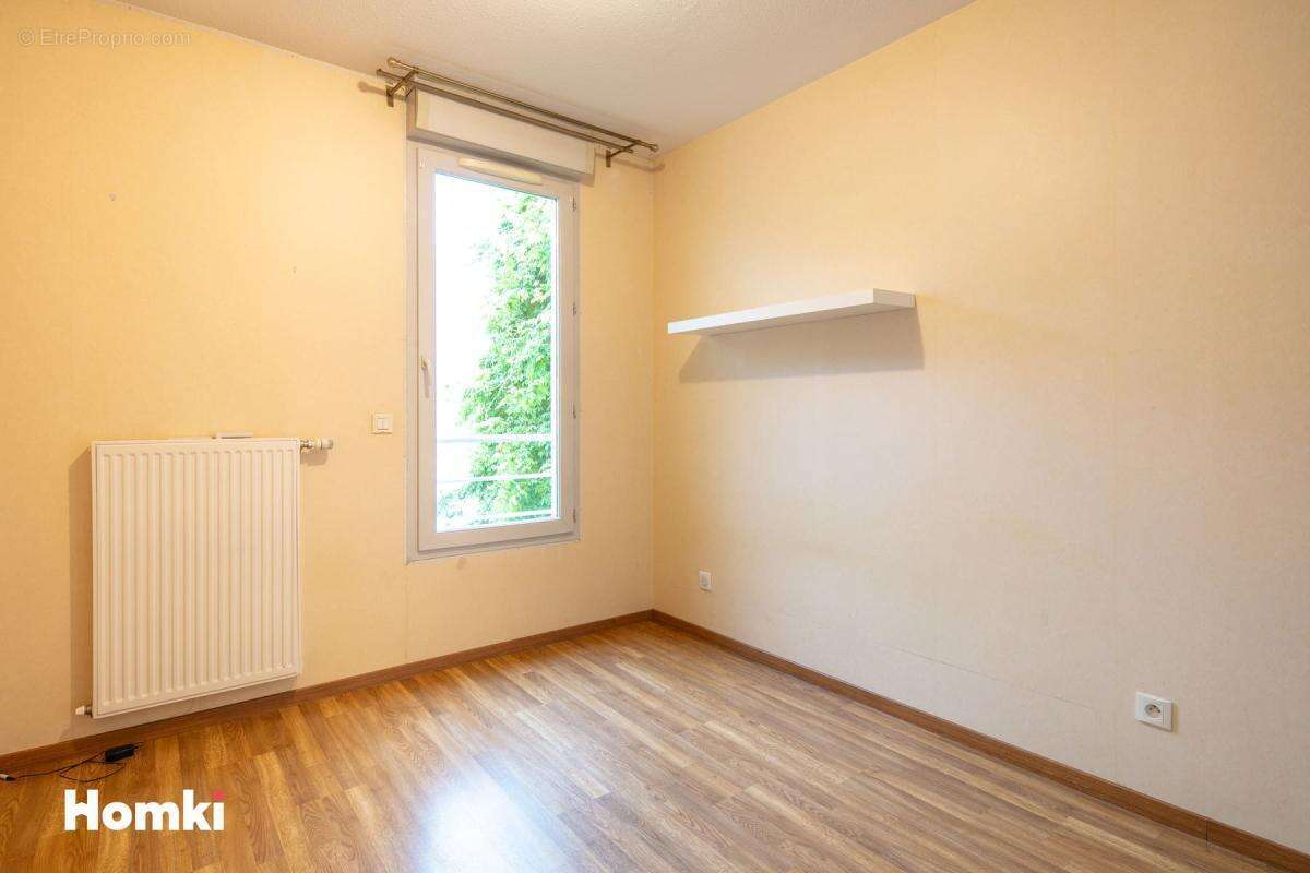 Appartement T4 de 88 m² à Grenoble 38000, Rue des 400 Couverts - photo 5