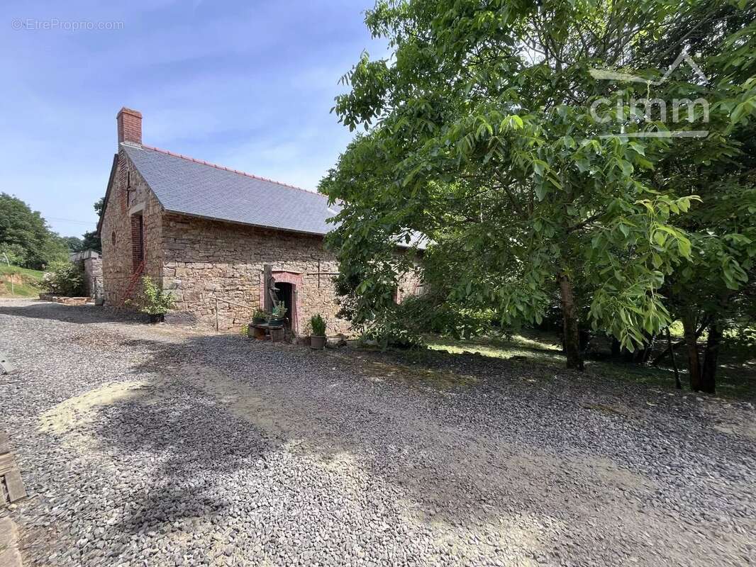 Maison à GRAND-FOUGERAY
