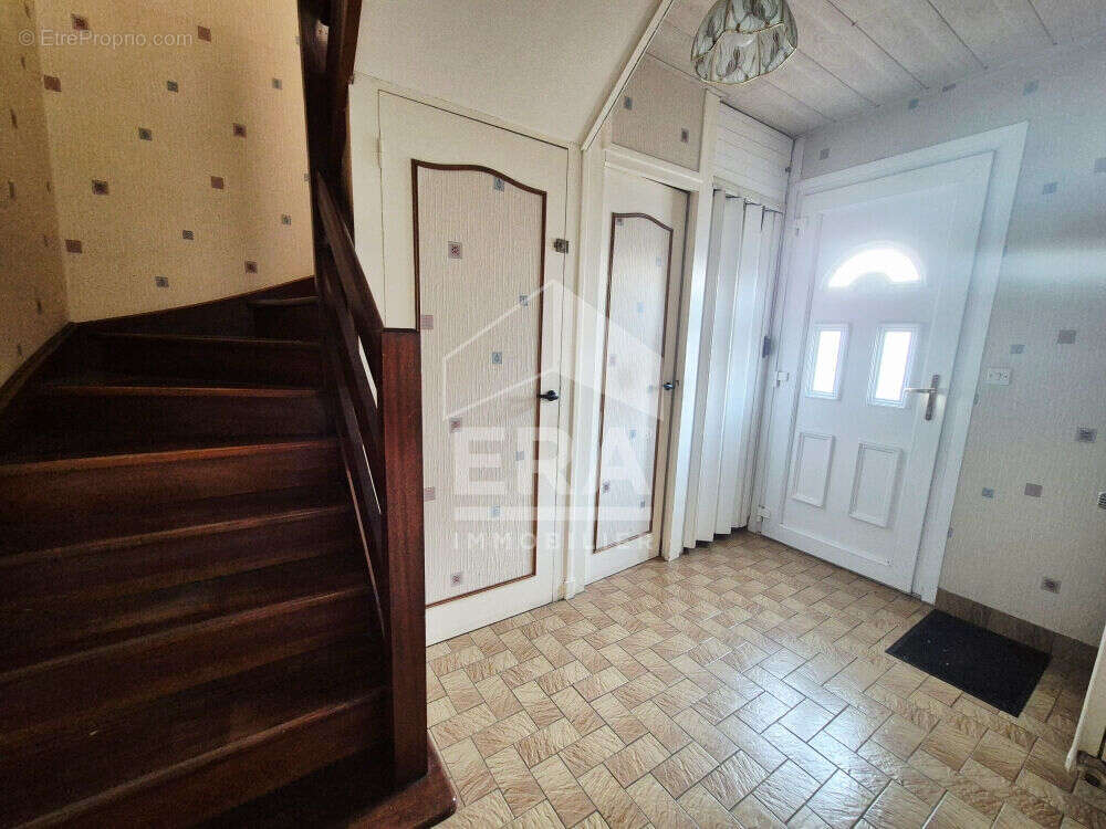 Maison à COURRIERES