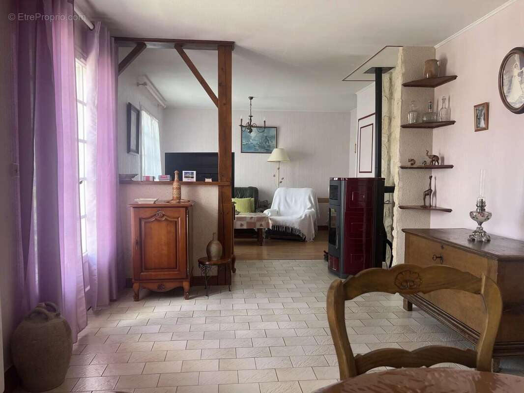 Vente Maison Lussac-les-chateaux(86320) 109 500ï¿œ - photo 2