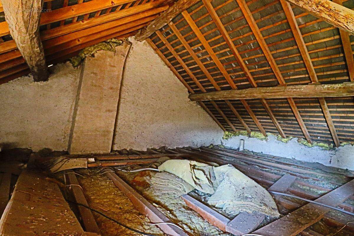 Maison à SAINT-SATUR