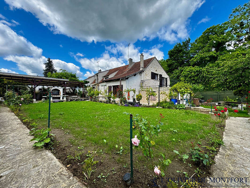 Maison à MONTFORT-L'AMAURY
