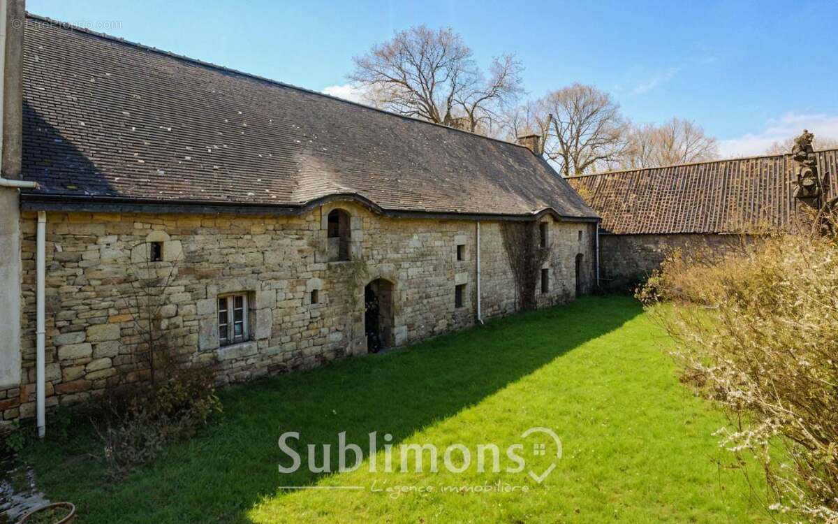 Maison à PLUVIGNER