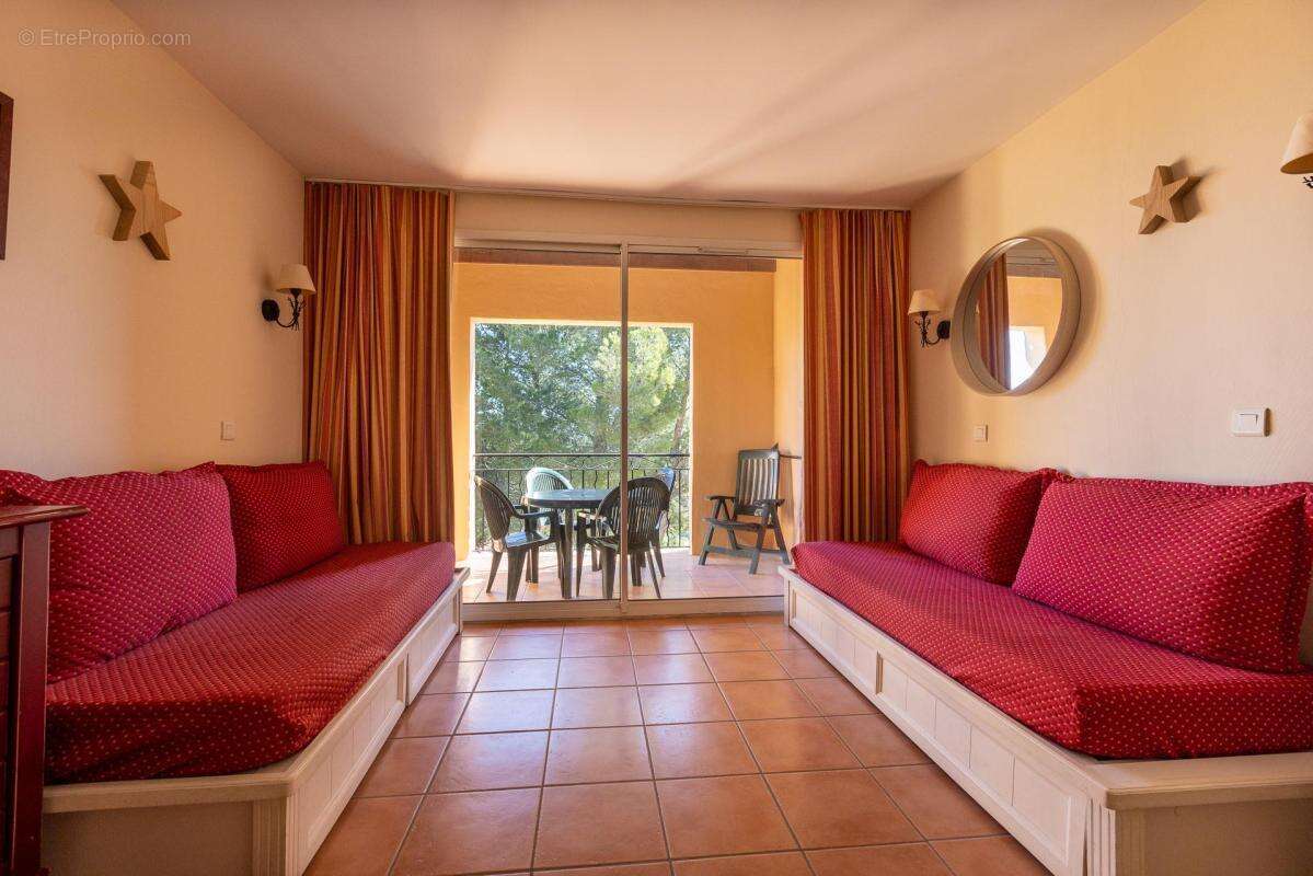 Vente appartement T2 - Résidence de tourisme Pierre et Vacances  à Mallemort - photo 4