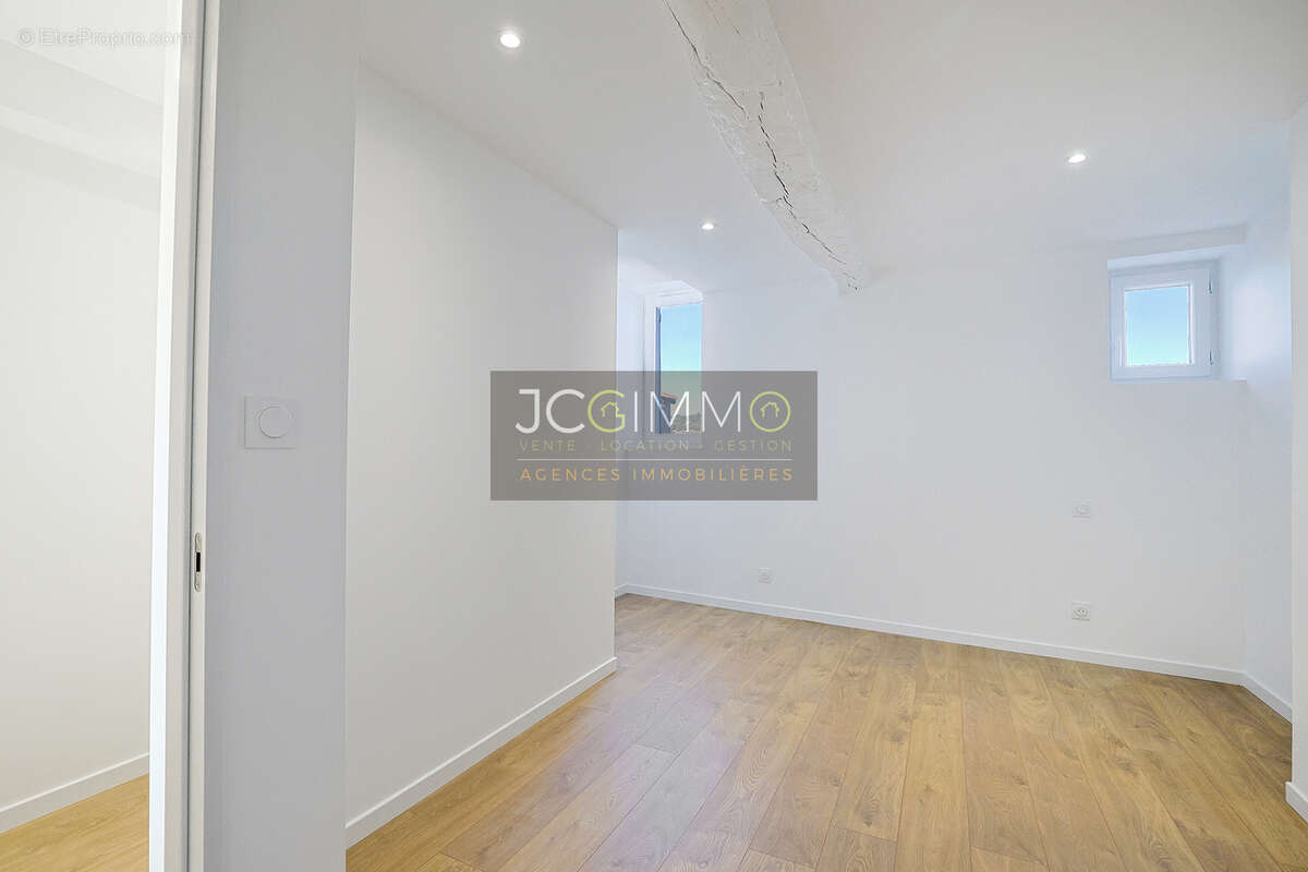 Appartement T2 de 40,92m2 loi carrez refait à neuf ! - photo 7