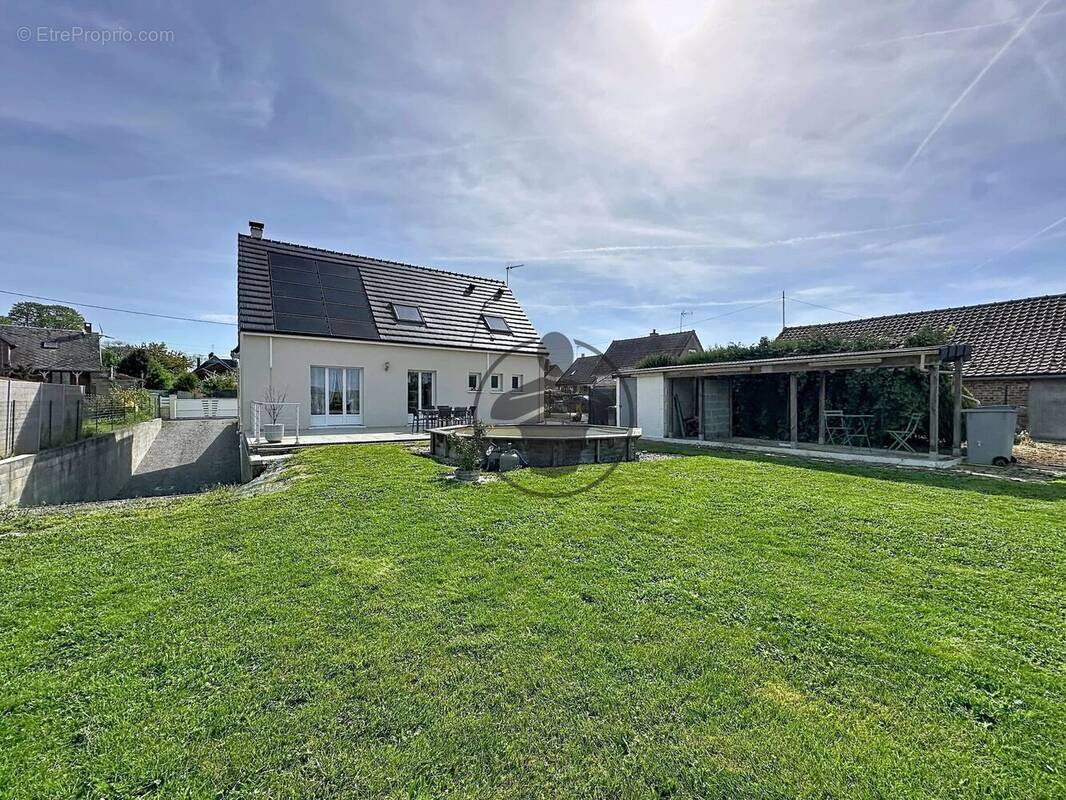 Maison à SAINT-QUENTIN