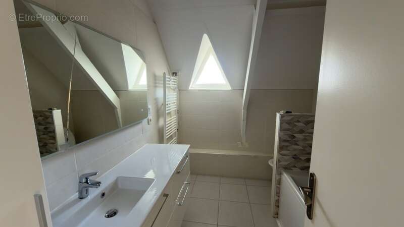 Maison à MONT-SAINT-AIGNAN