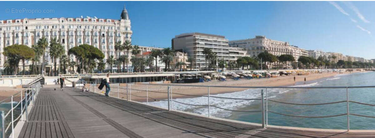 Appartement à LE CANNET