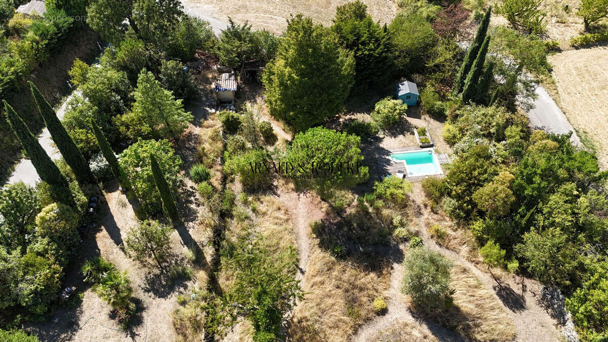 Maison 418 m² à Rochebaudin  - photo 2