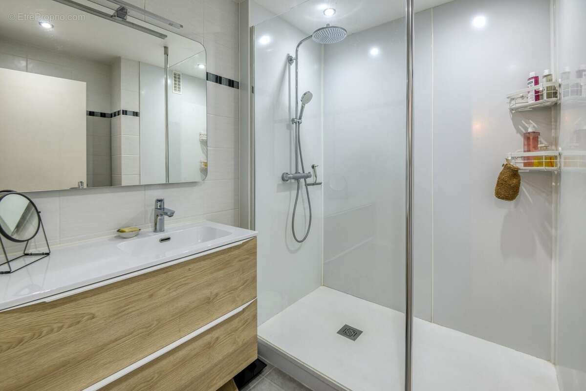 Appartement à SAINT-SEBASTIEN-SUR-LOIRE