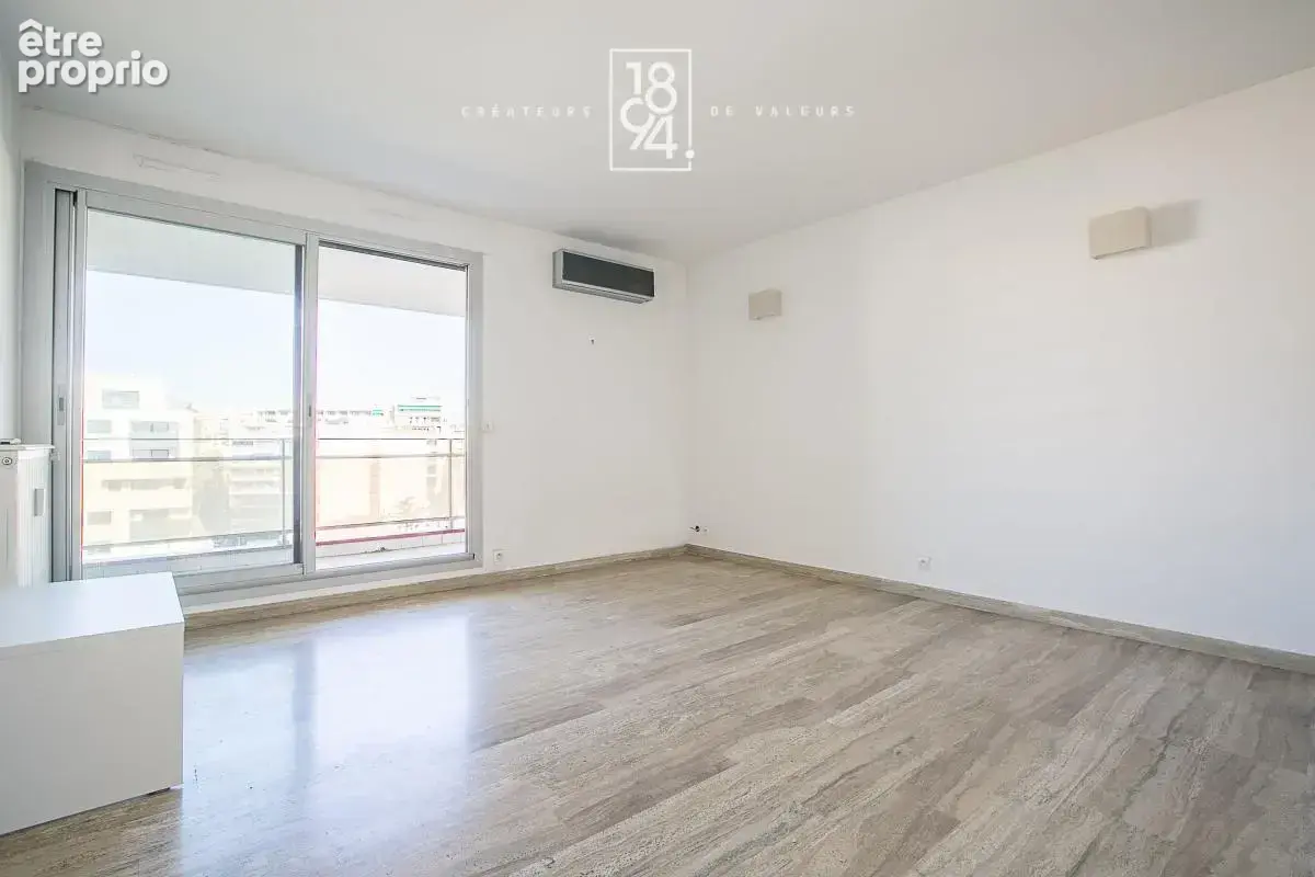 Appartement T2 à vendre Marseille 8e (13008)  Dernier étage  Terrasse  39 m²  Prado - photo 3