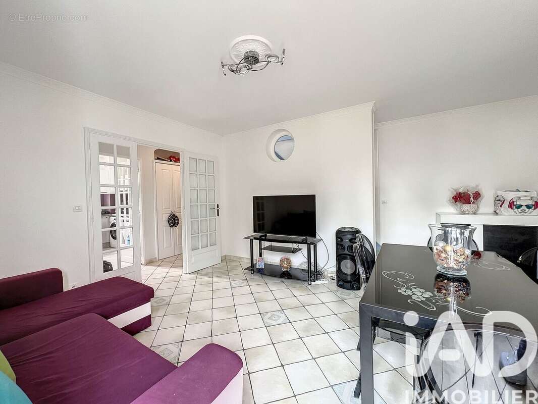 Photo 5 - Appartement à COMBS-LA-VILLE