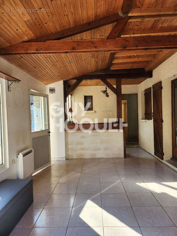 Maison à LONGUEVILLE