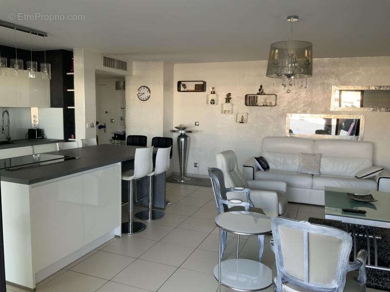 Appartement à MARSEILLE-8E