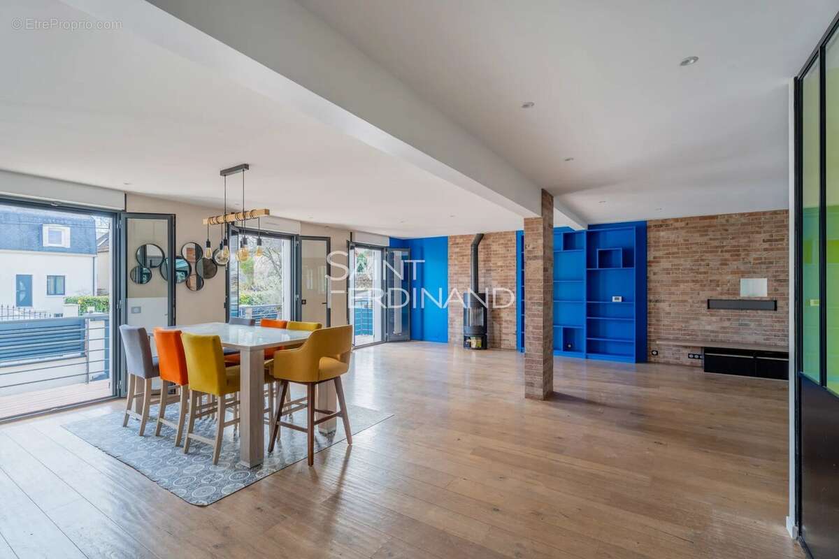 Maison à SARTROUVILLE