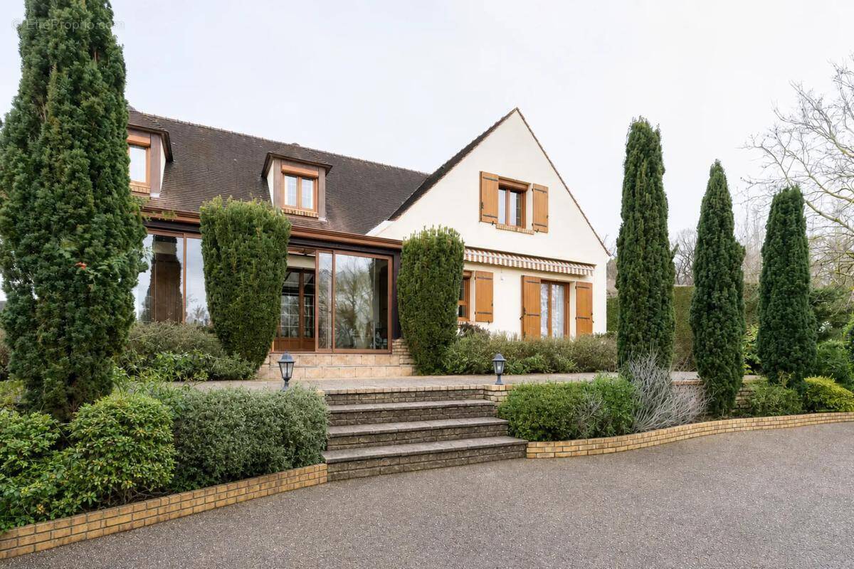Maison à MEZY-SUR-SEINE
