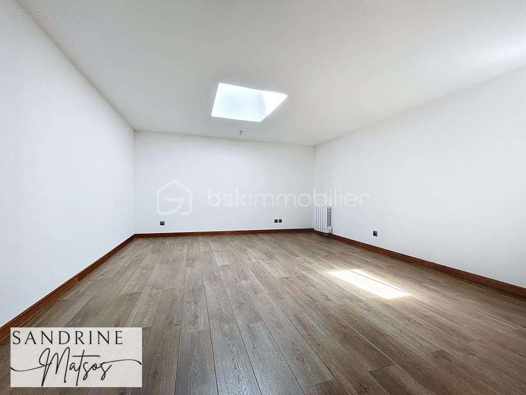 Appartement à CREMIEU