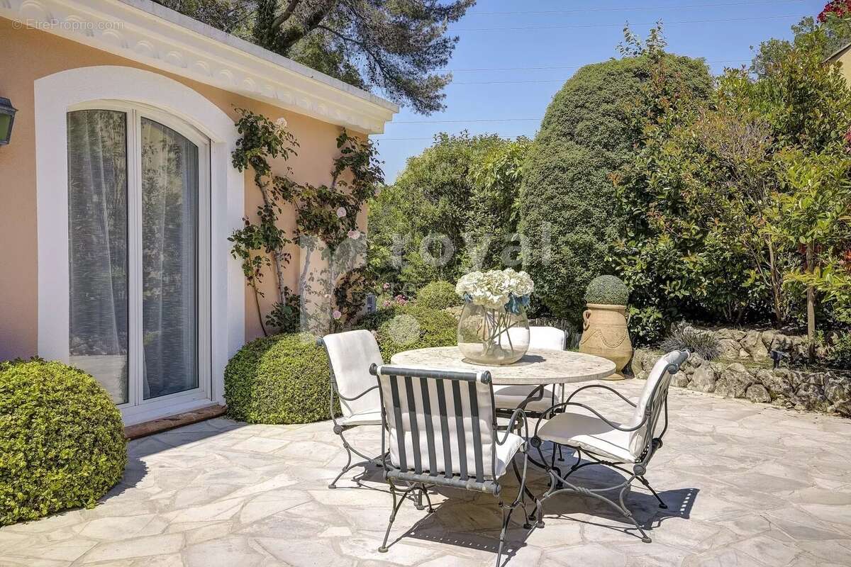 Maison à MOUGINS