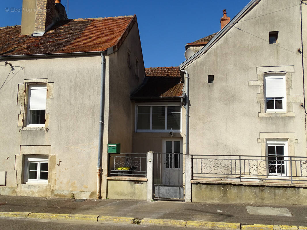 Maison à CHATILLON-SUR-SEINE