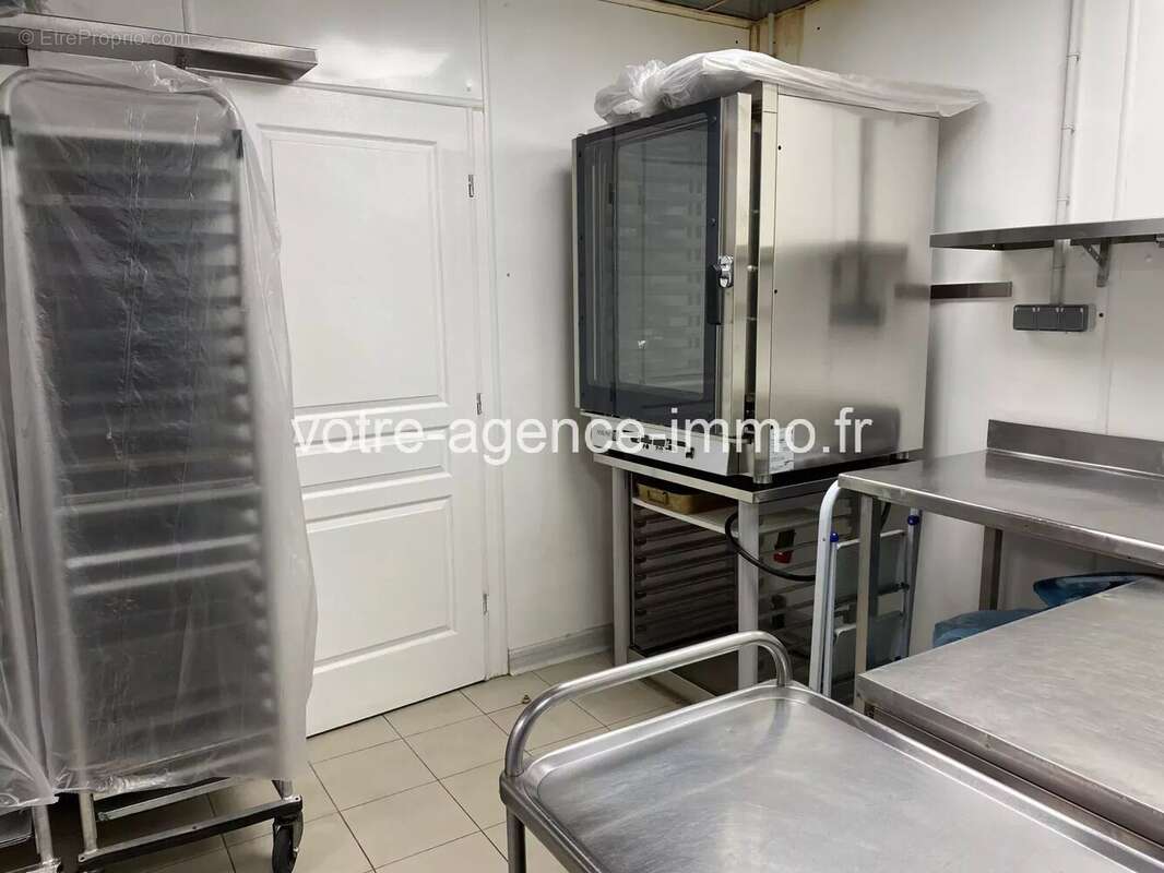 Commerce à SAINT-ANDRE-DE-LA-ROCHE