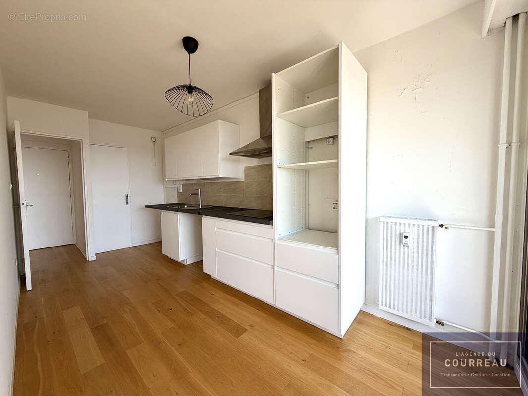 F2 de 56,26 m2 situé au 16ème étage avec terrasse et parking - photo 7
