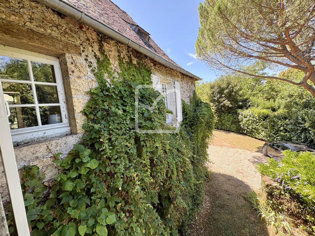 Maison à PAZAYAC
