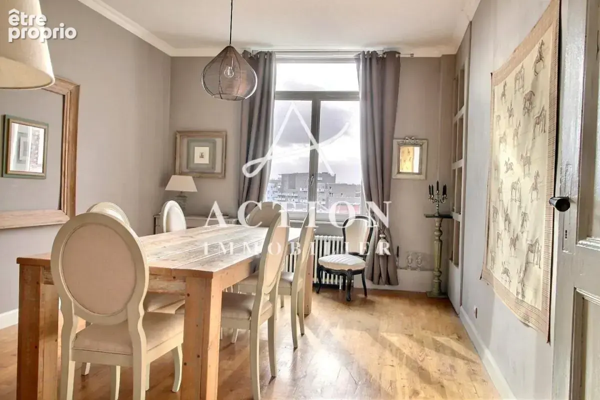 Appartement 183 m2, 4 chambres dans Hôtel particulier  Place de la Victoire - photo 4
