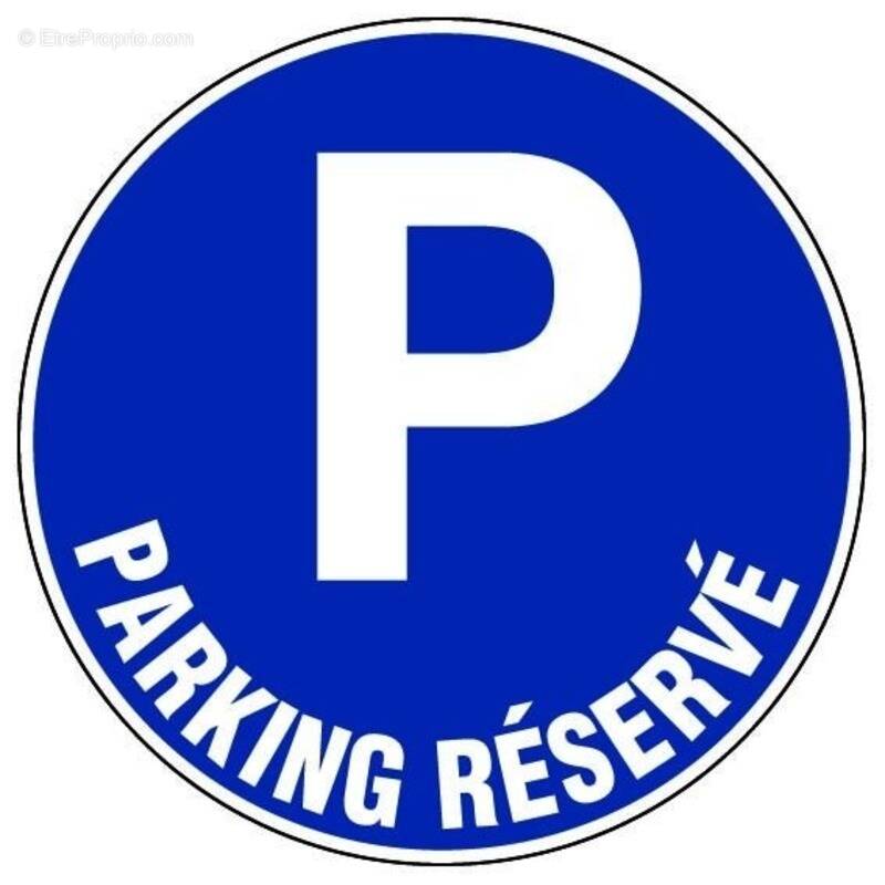 Parking à PARIS-3E