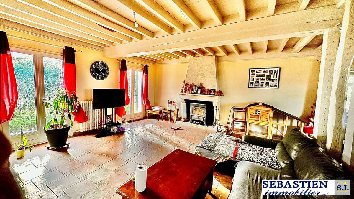 Séjour - Maison à BOUILLY